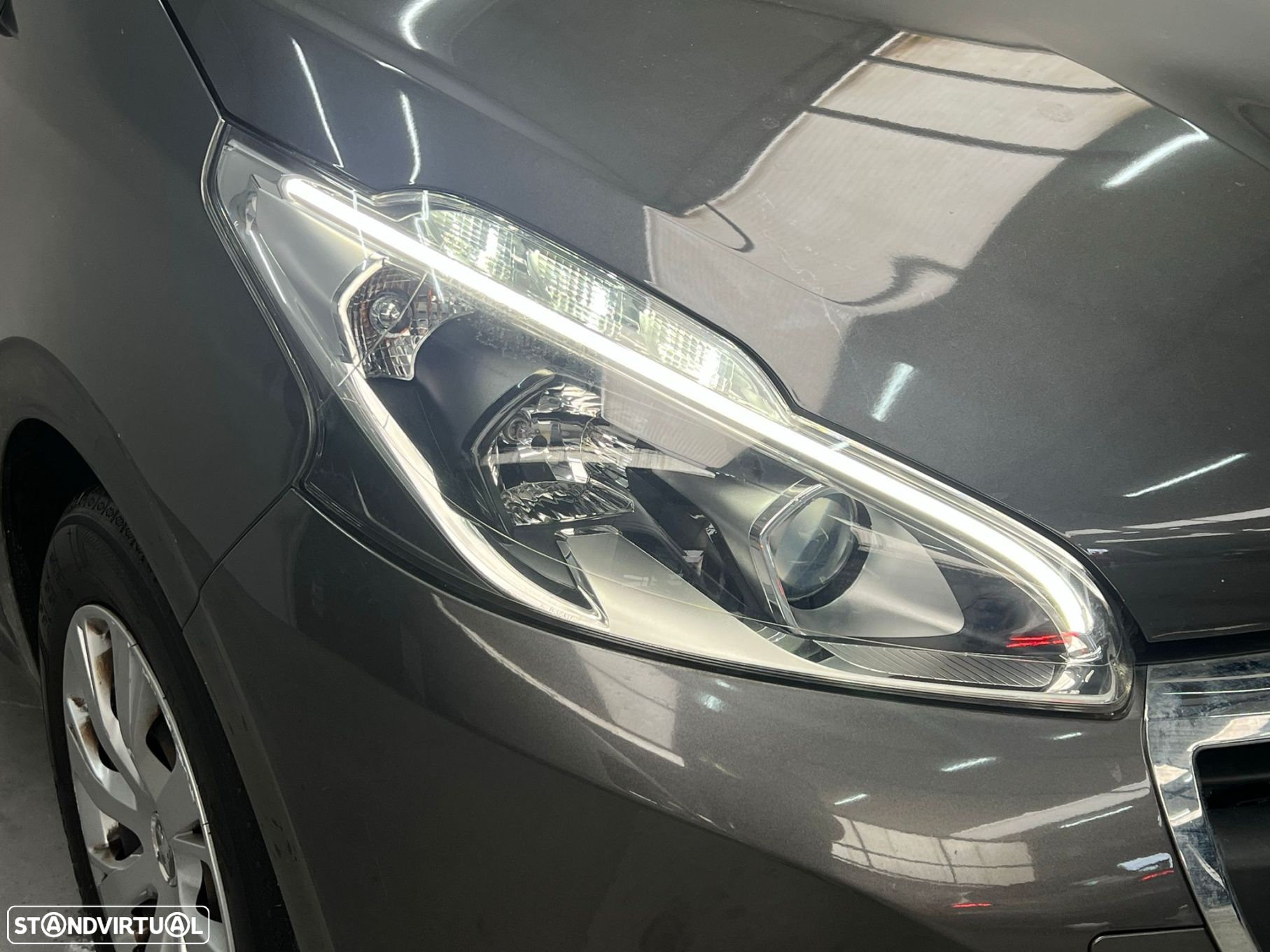 Peugeot 208 1.2 PureTech Access - 5