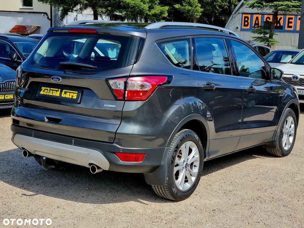 Ford Kuga 1.5 EcoBoost 2x4 Titanium - 5