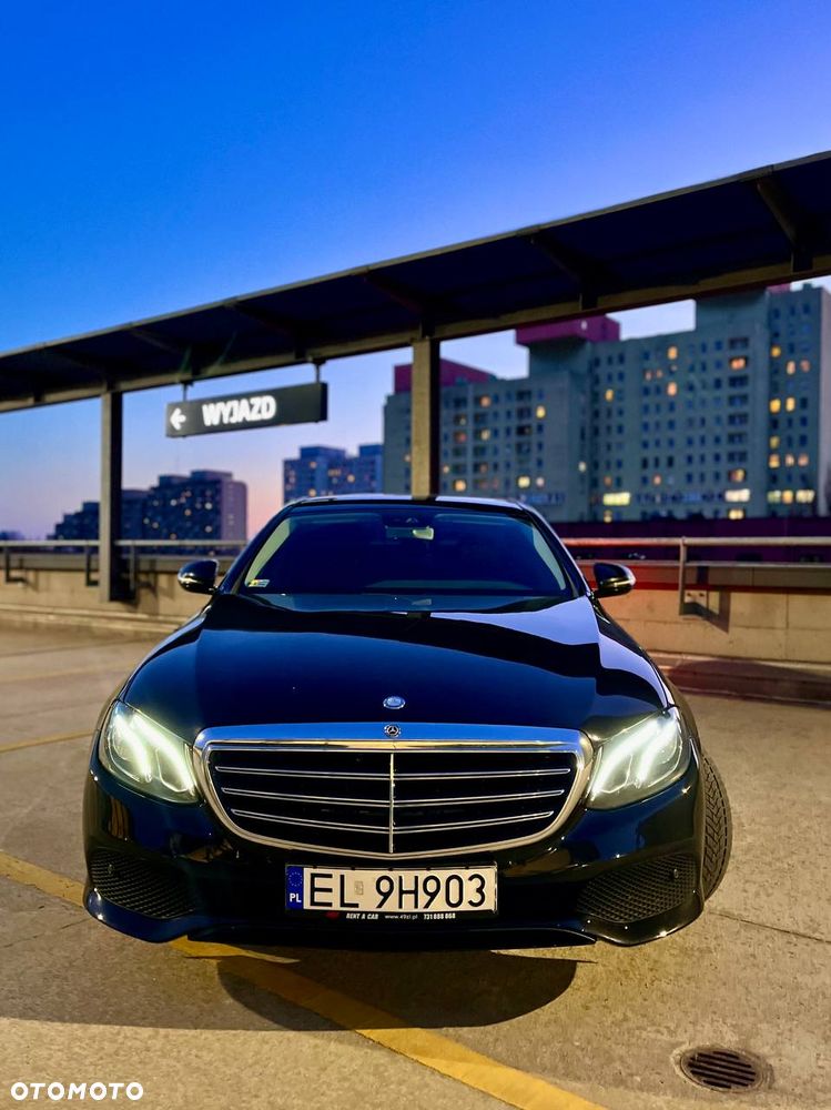 Mercedes-Benz Klasa E 220 d 4-Matic 9G-TRONIC - 2