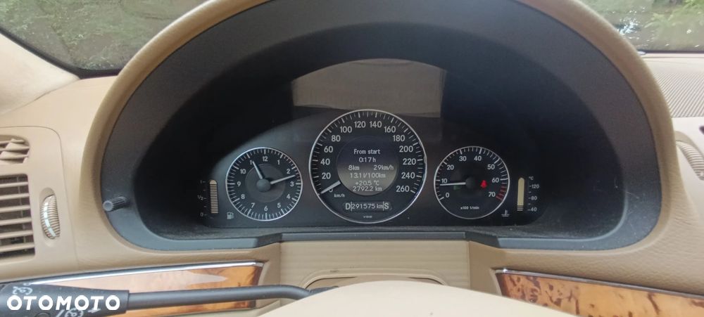 Mercedes-Benz Klasa E 350 4-Matic Elegance - 22