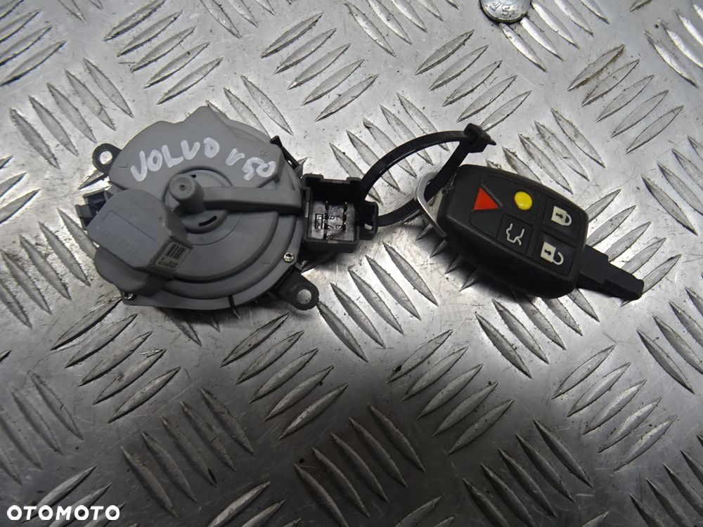 VOLVO V50 2.0D KOMBI STACYJKA KLUCZYK 92LP0808 - 1