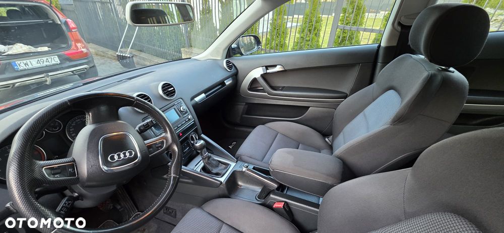 Audi A3 Sportback 2.0 TDI DPF Ambiente - 6