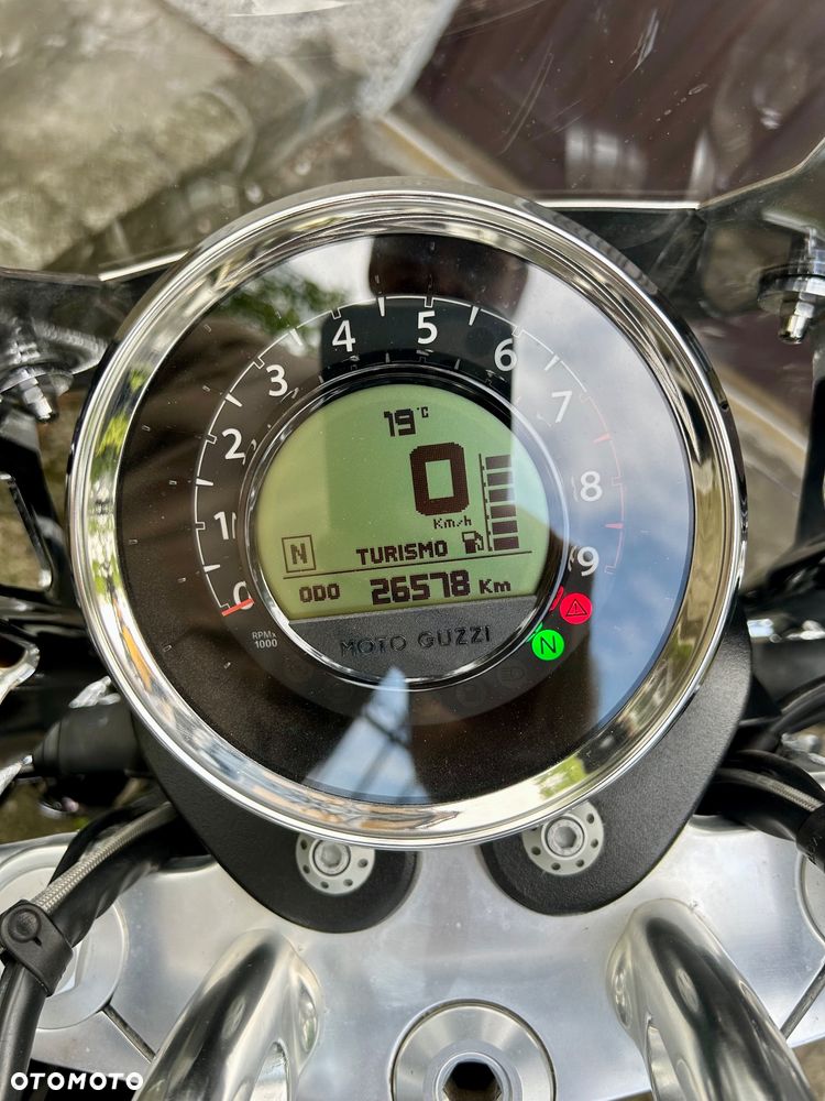 Moto Guzzi California - 12