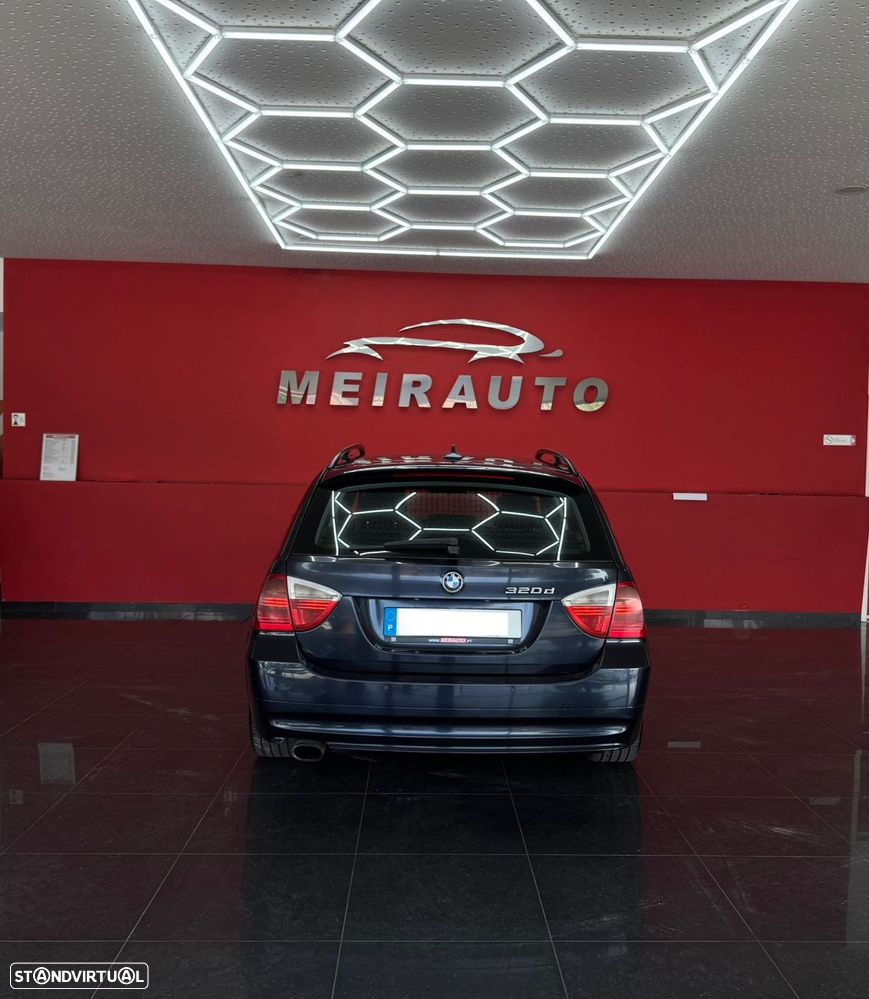 BMW 320 d Touring Exclusive - 4