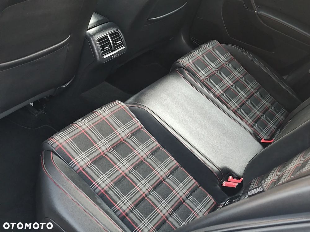 Volkswagen Golf 2.0 TSI BMT GTI Performance - 16