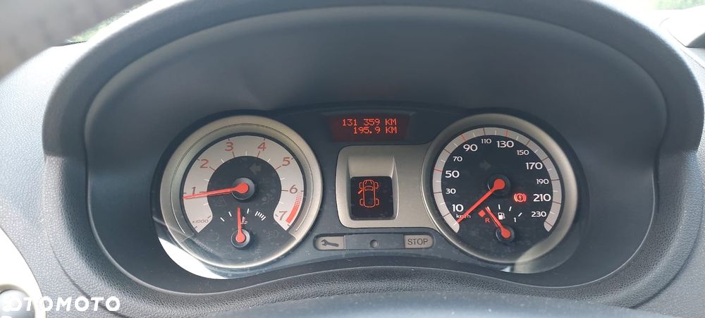 Renault Clio 1.4 16V Dynamique - 10