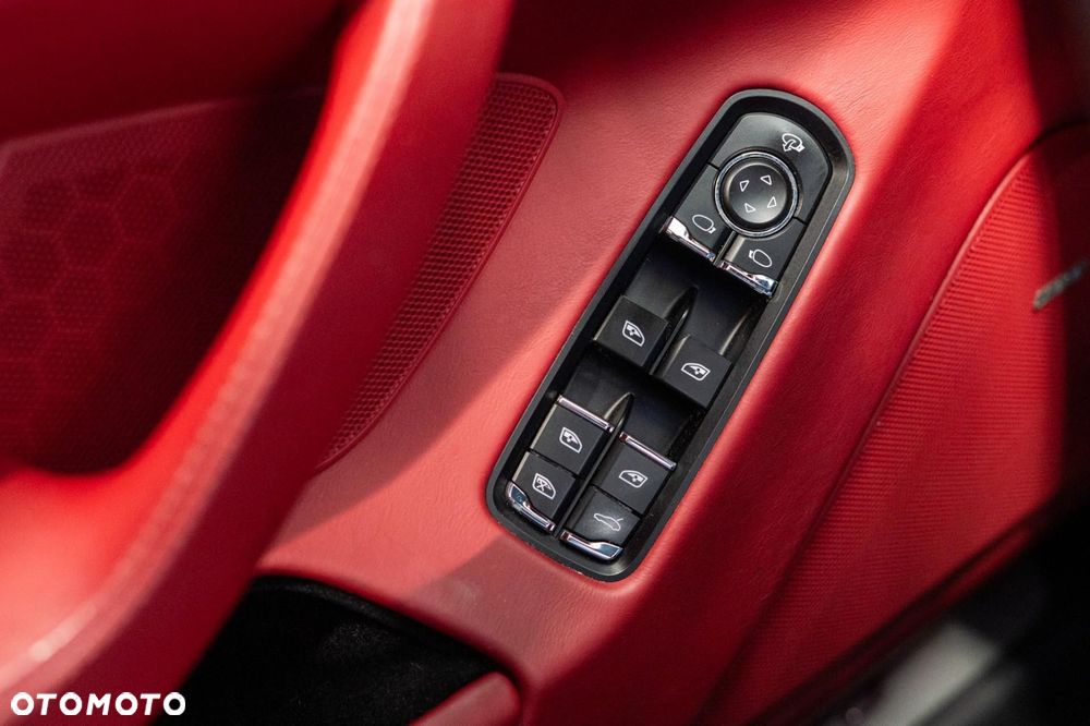 Porsche Panamera - 39