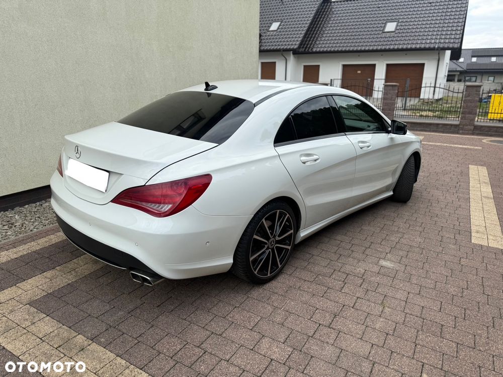 Mercedes-Benz CLA 180 7G-DCT - 8