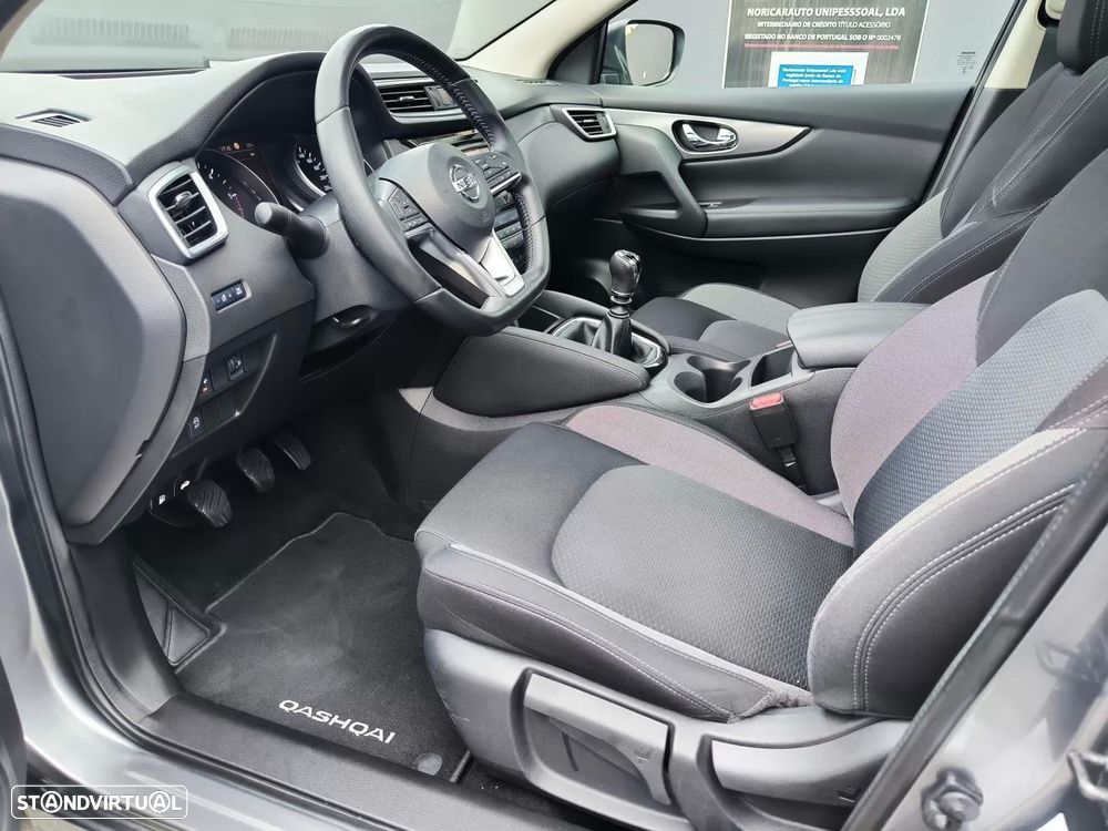 Nissan Qashqai 1.5 dCi N-Connecta J18 - 20