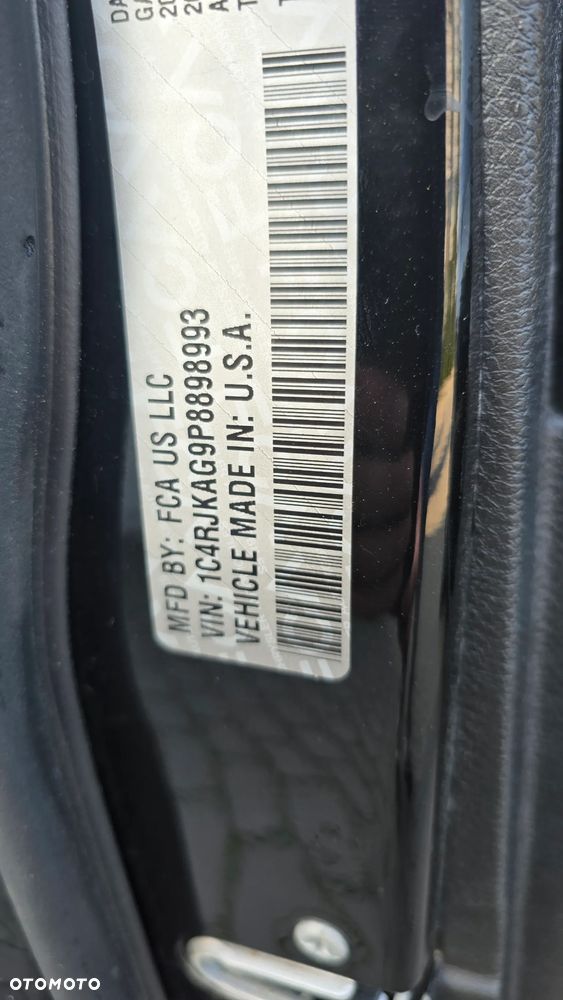 Jeep Grand Cherokee - 8