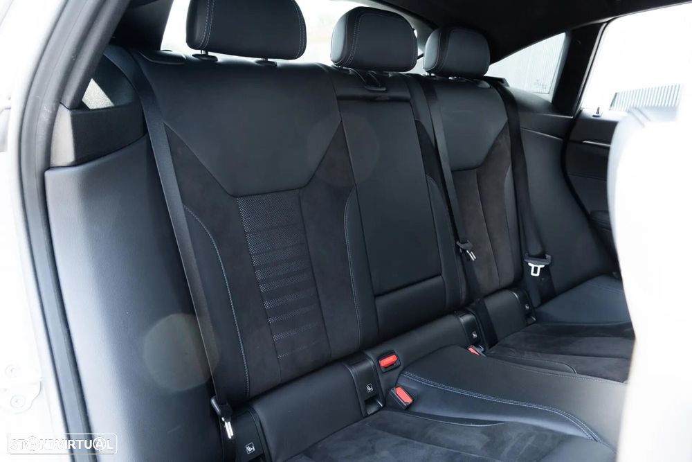 BMW i4 eDrive40 Pack Desportivo M - 44