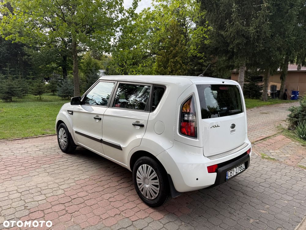 Kia Soul 1.6 XL - 4