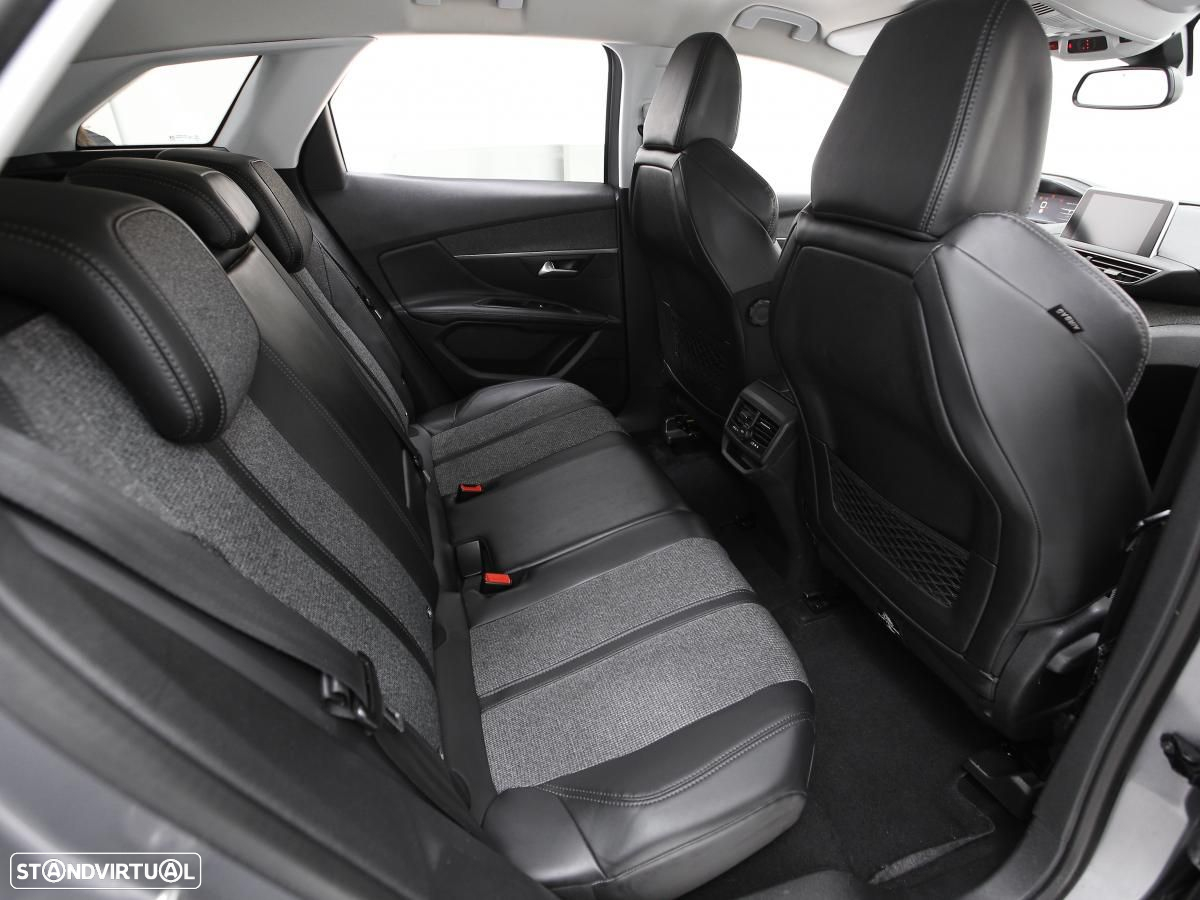 Peugeot 3008 1.2 PureTech Allure - 12
