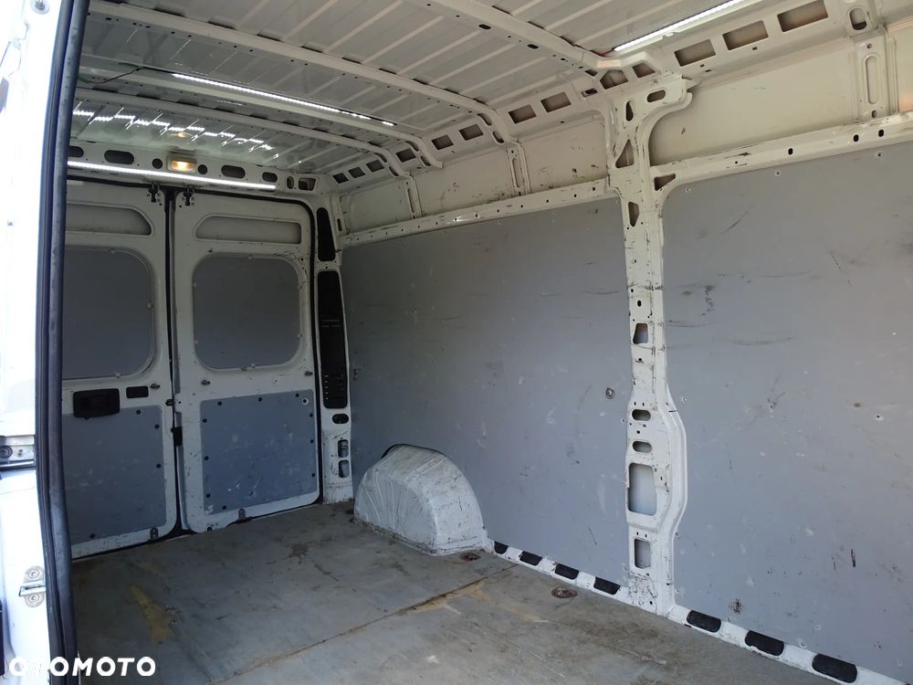 Peugeot Boxer 2,2 HDI -130 koni ,L3 H2 , Klimatyzacja-Sprawna , paka długa 3,75 m. Cały w oryginale ! - 12