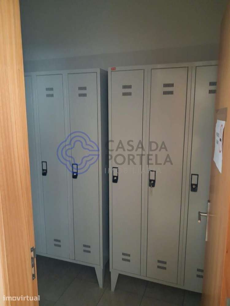 Armazém para Venda | 957 m2 | Comércio e Indústria | Touguinhó, Vila d - Grande imagem: 5/27