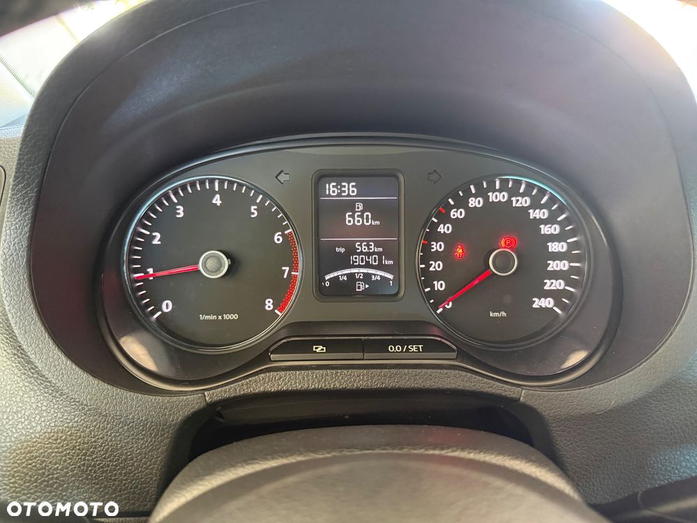 Volkswagen Polo 1.2 MATCH - 11