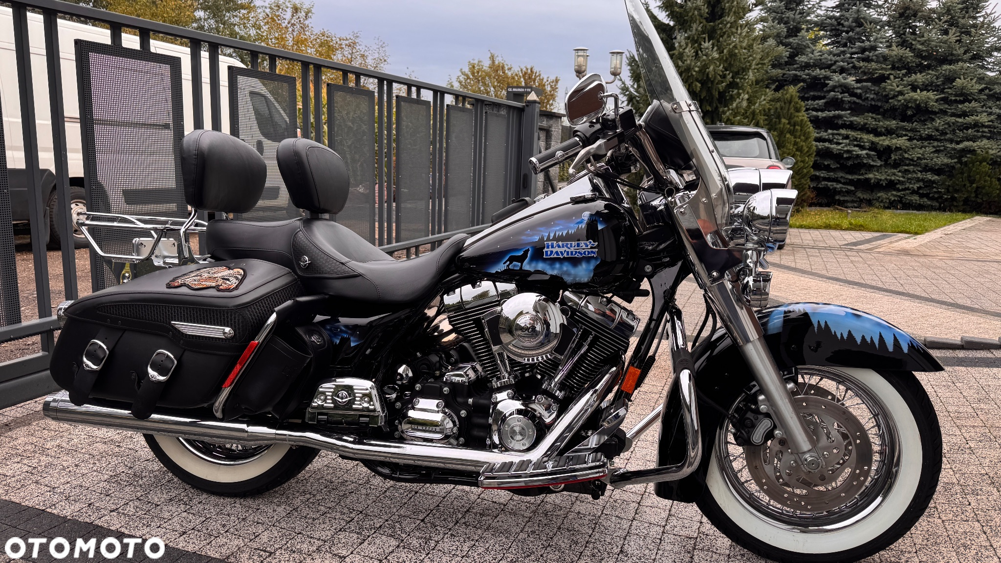 Harley-Davidson Touring Road King - 2