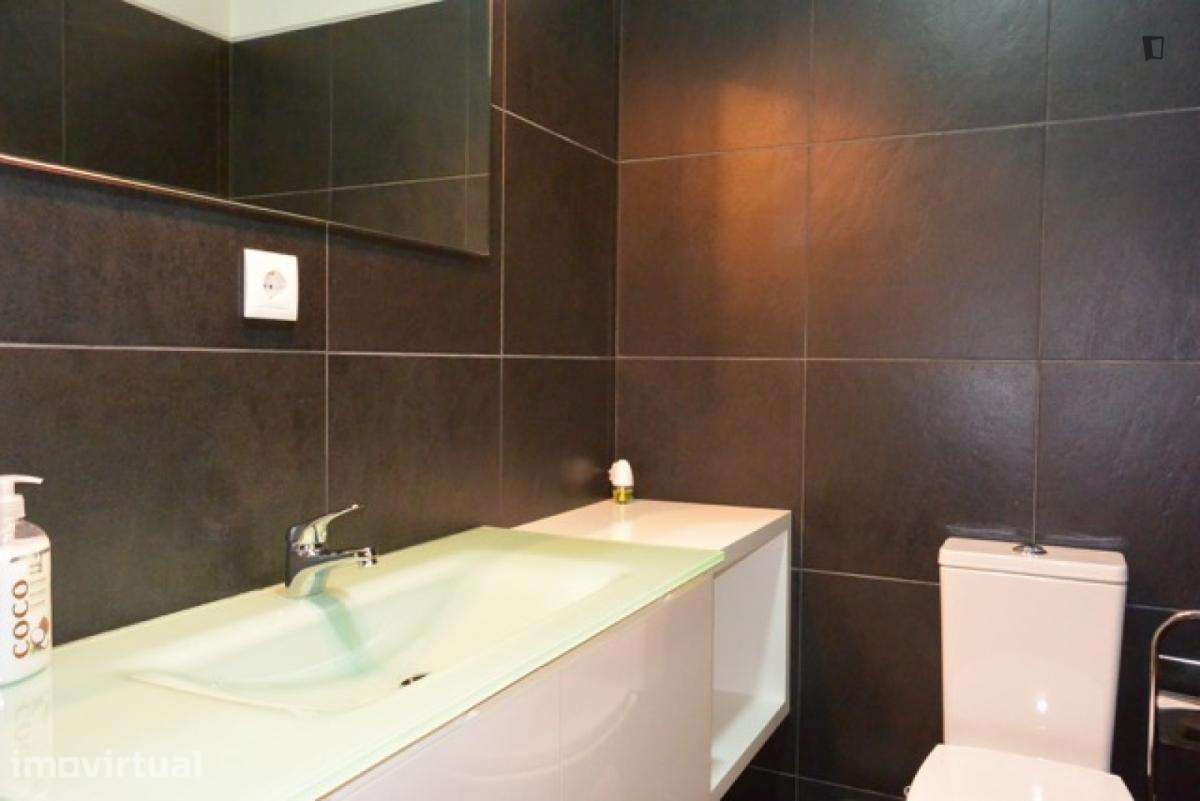 Apartamento com 1 quartos - localizado em Massarelos Porto - Grande imagem: 5/14