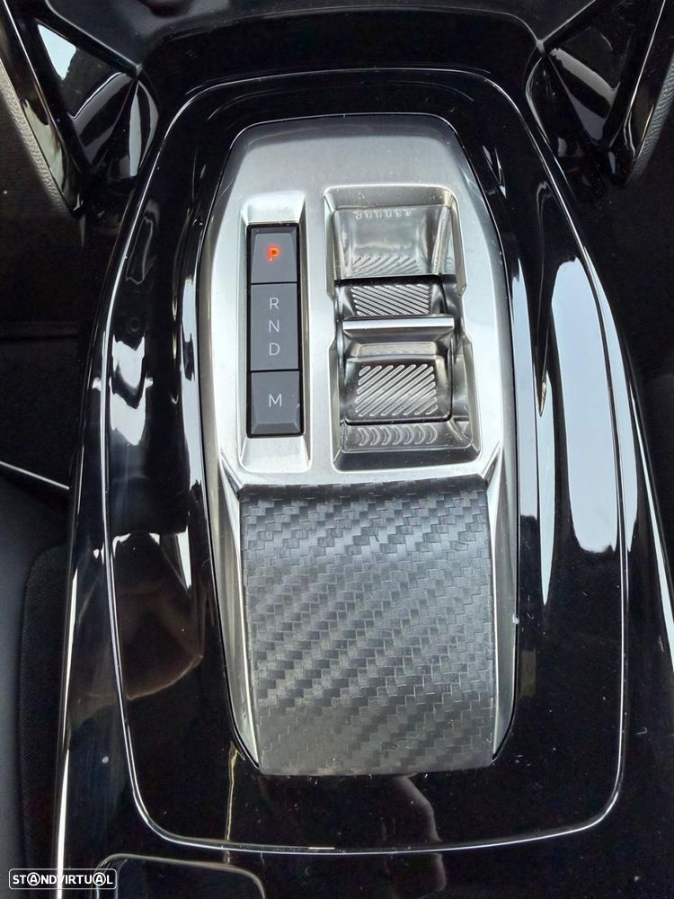 Peugeot 2008 1.2 Hybrid Allure e-DCS6 - 23