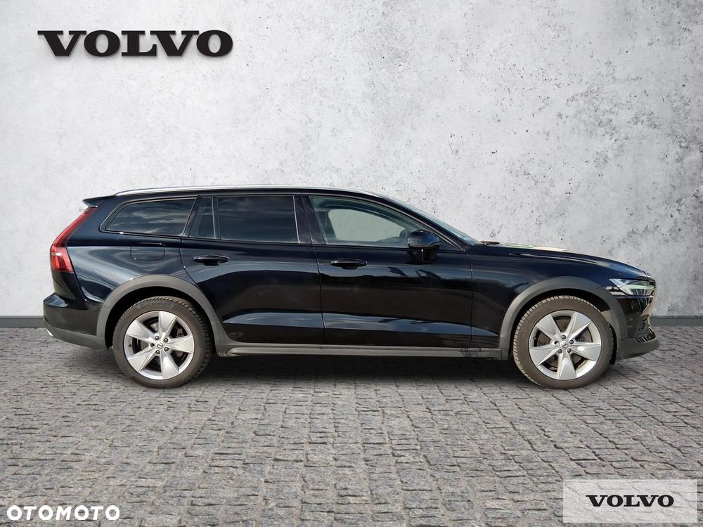 Volvo V60 Cross Country - 7