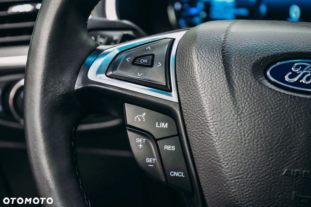 Ford Edge 2.0 EcoBlue Bi-Turbo 4x4 Titanium - 17