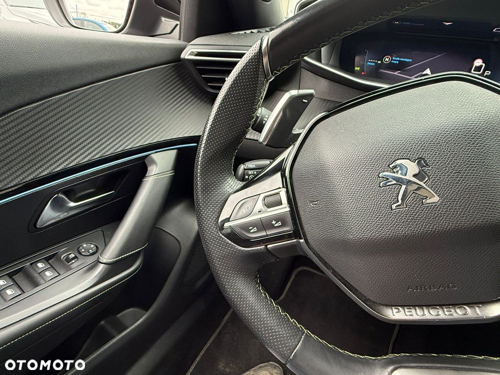 Peugeot 2008 PureTech 130 EAT8 GT Pack - 16