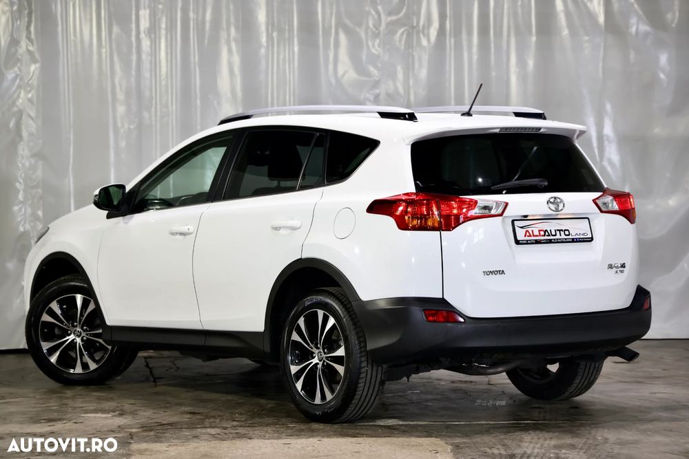 Toyota RAV4 2.0 D-4D 4x4 - 5