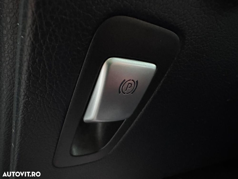 Mercedes-Benz GLC - 33