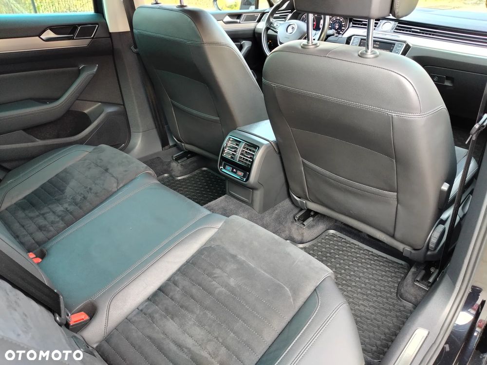 Volkswagen Passat 2.0 TDI Bi-Turbo BMT 4Mot Highline DSG - 19