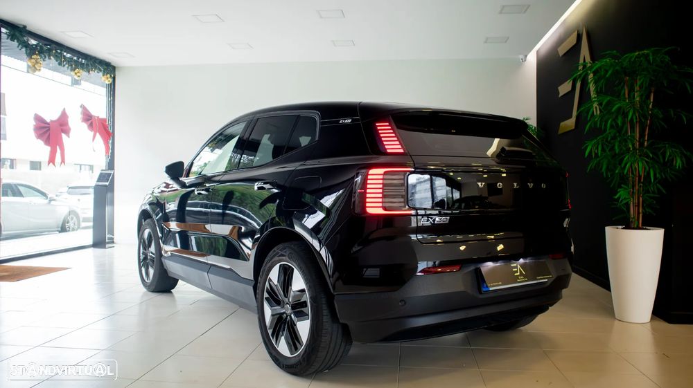 Volvo EX30 69 kWh Single Motor Extended Range Core - 2