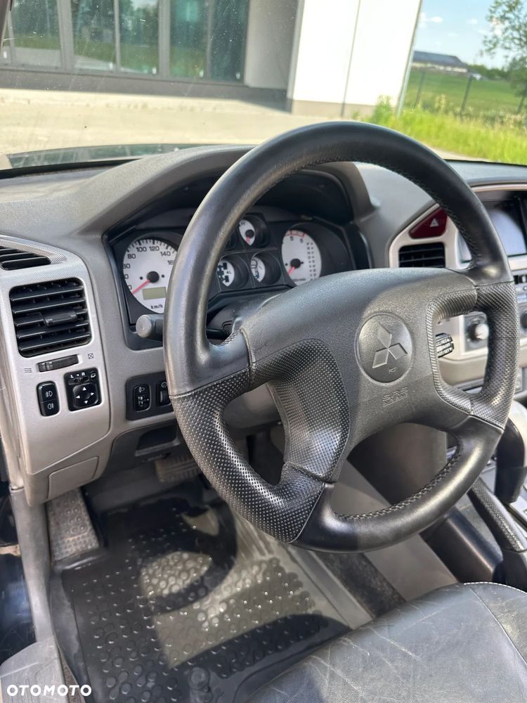 Mitsubishi Pajero 3.2 DID - 15
