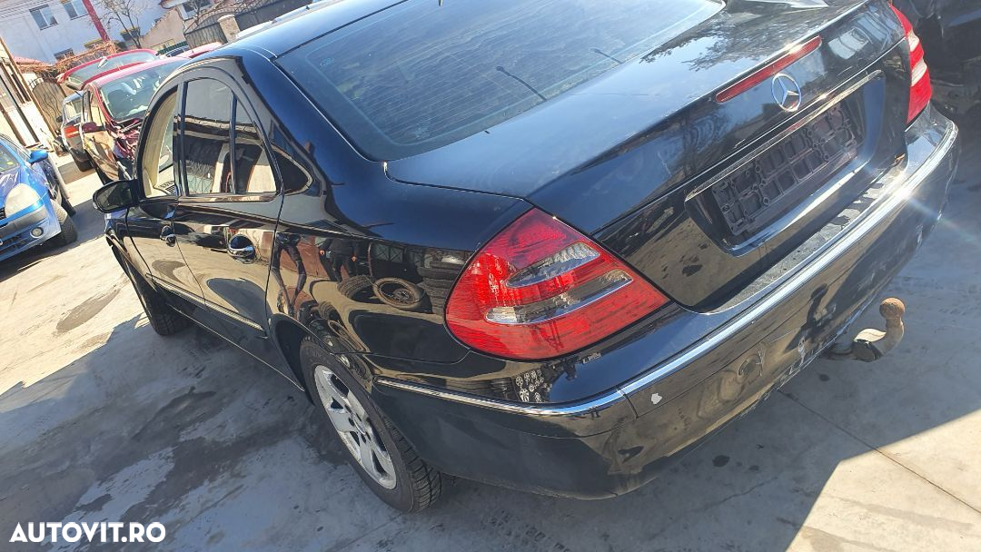 Dezmembram  Mercedes E220 W211 an 2005 2.2d automat - 5
