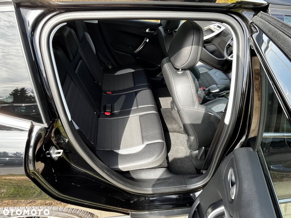 Peugeot 2008 BlueHDi FAP 120 STOP & START Allure - 25