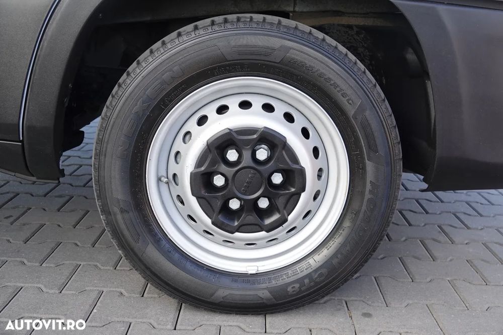 Iveco DAILY 35-160 / 3.0 D / 4.3 M CONTAINER / 750 kg LIFT / TWIN GVWR: 3500 KG / 2021 / IMPORTAT - 21