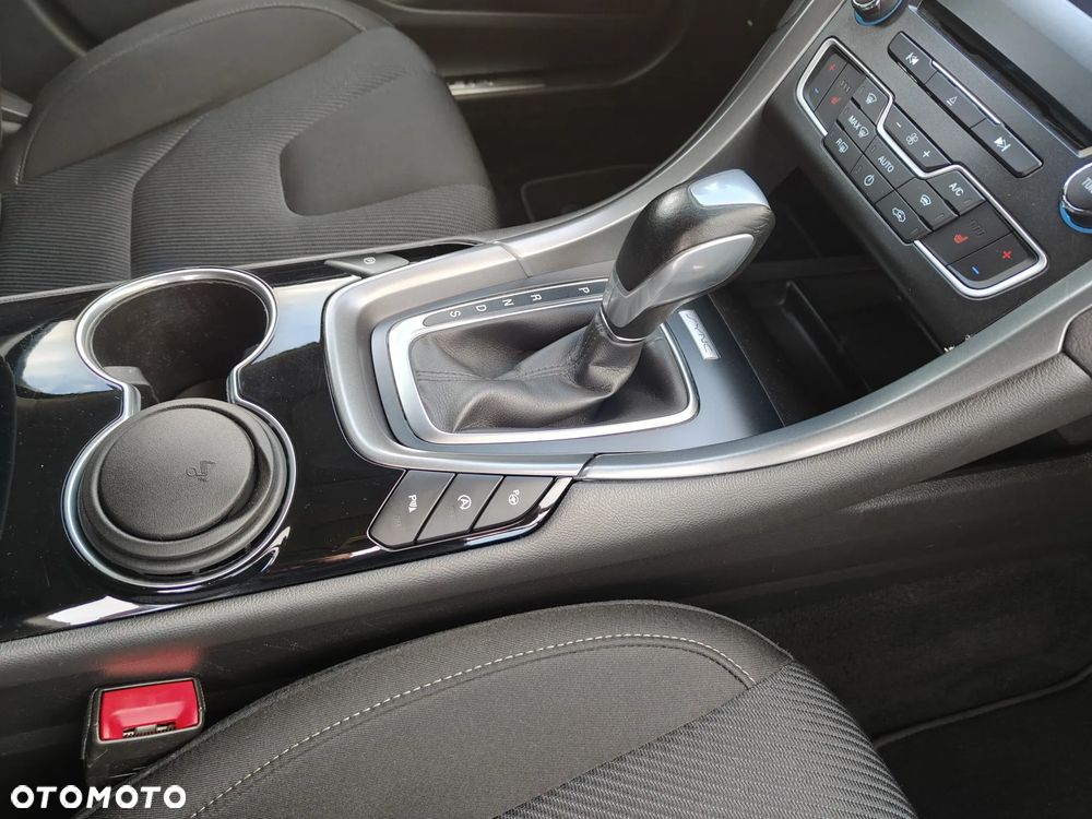 Ford Mondeo - 28