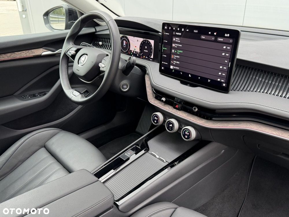 Skoda Superb 2.0 TDI SCR L&K DSG - 29