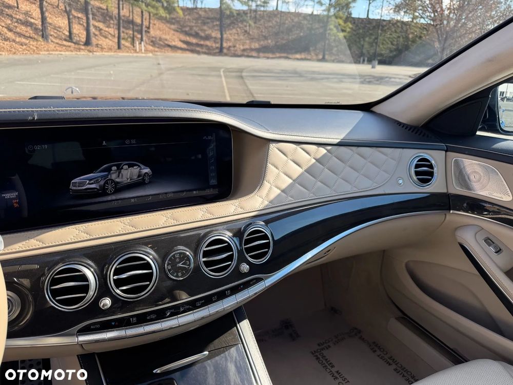 Mercedes-Benz Klasa S 560 L 4Matic 9G-TRONIC - 28
