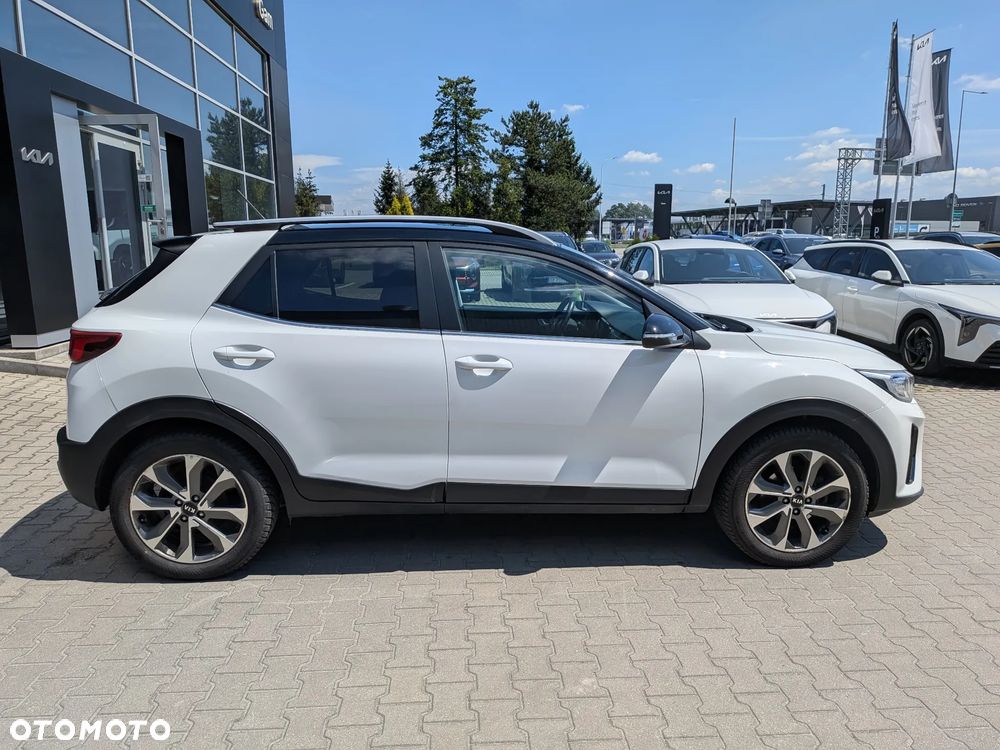 Kia Stonic 1.4 L - 6