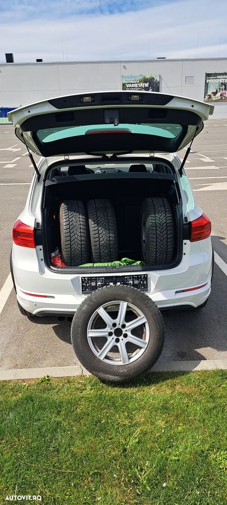 Volkswagen Tiguan 2.0 TDI SCR BlueMotion Technology Sport & Style - 8