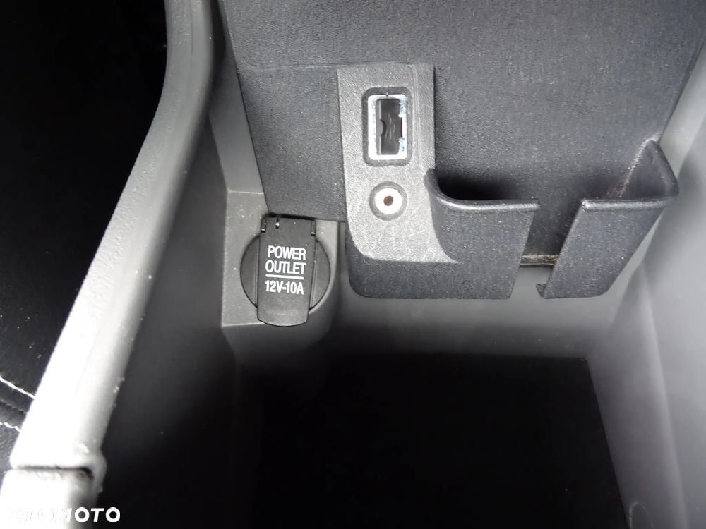 Ford Focus 1.8 White Magic - 26