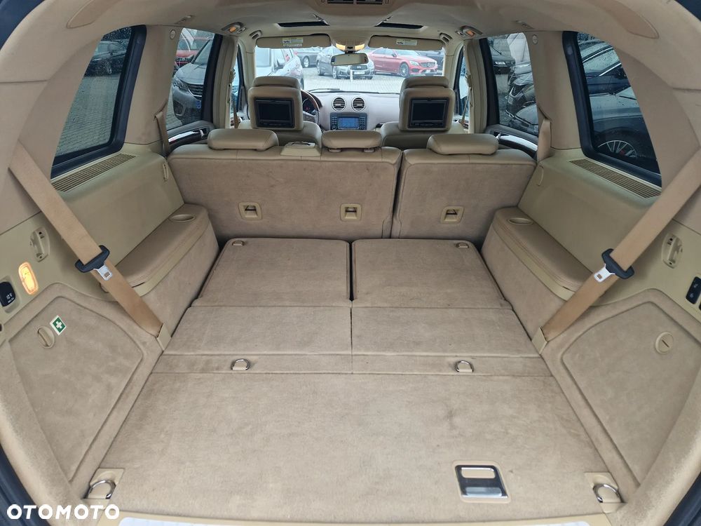 Mercedes-Benz GL - 11