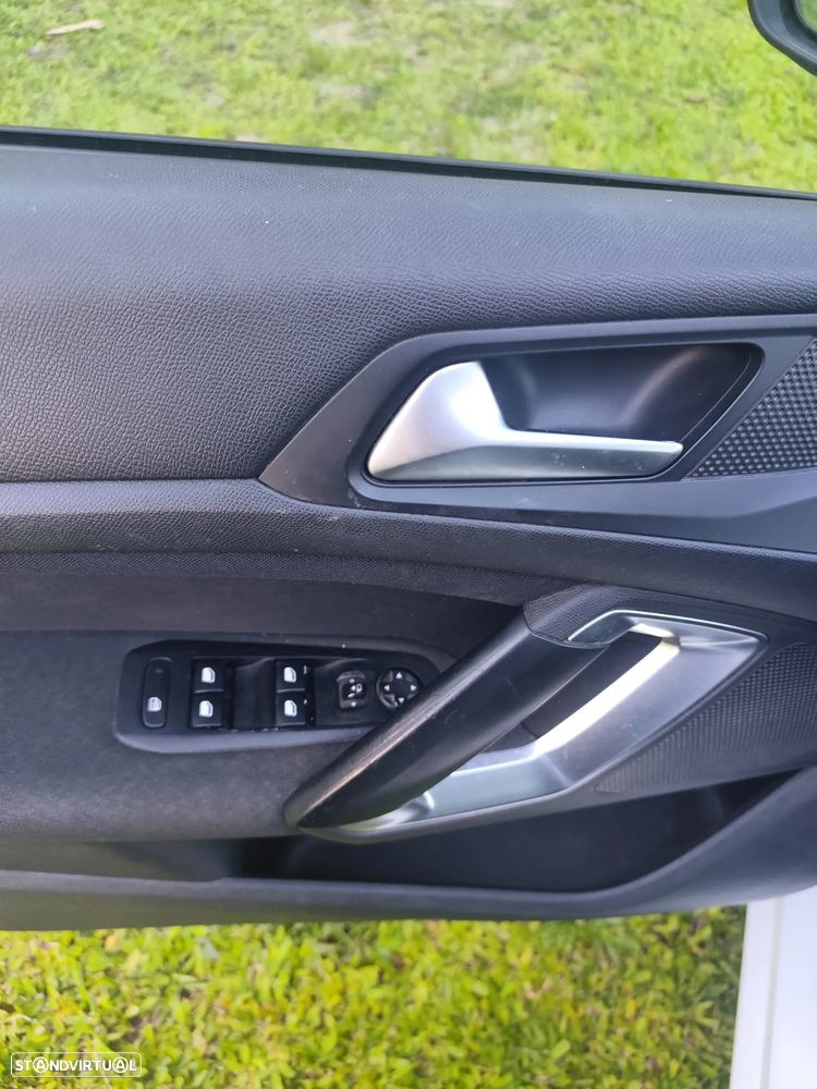 Peugeot 308 - 9