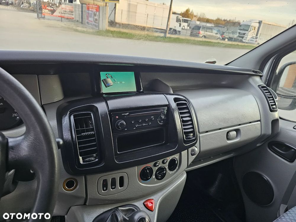 Renault Trafic - 10