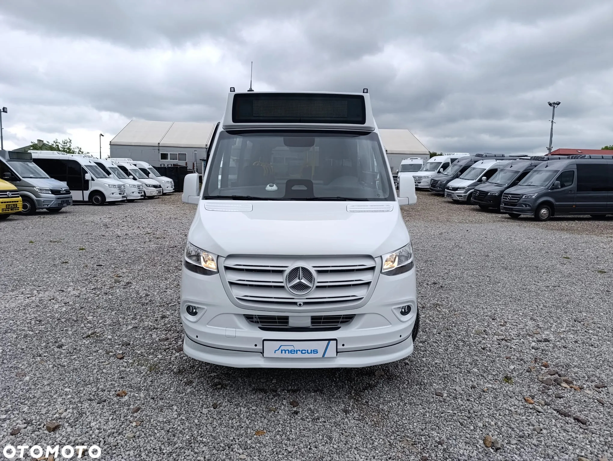 Mercedes-Benz Sprinter 517 - 13
