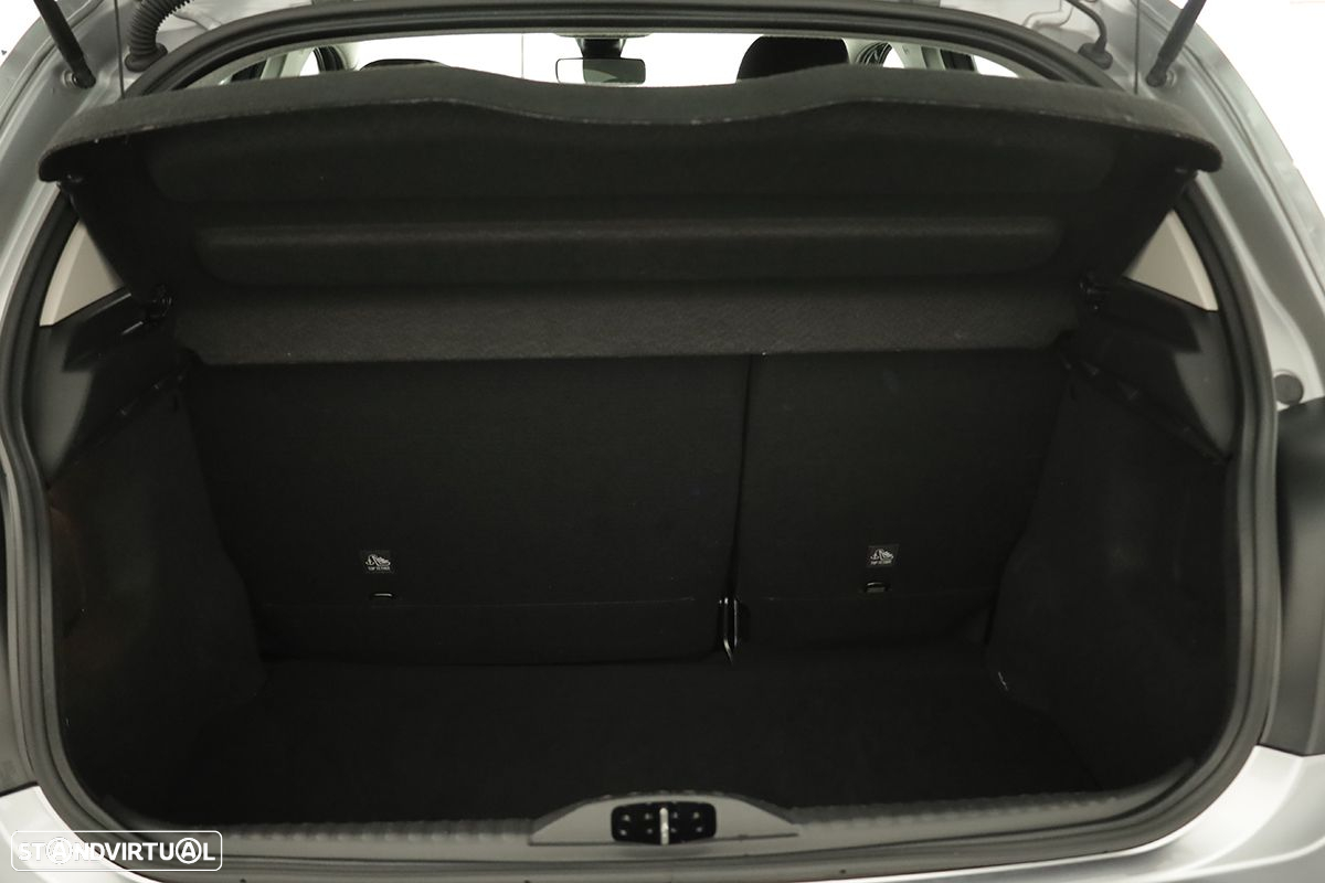 Citroën C3 1.2 PureTech Plus - 24