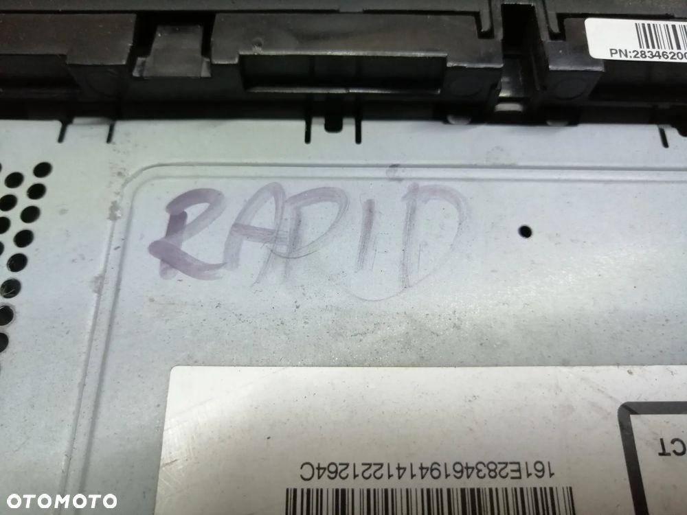 Skoda Rapid radio 5J0035161E - 4