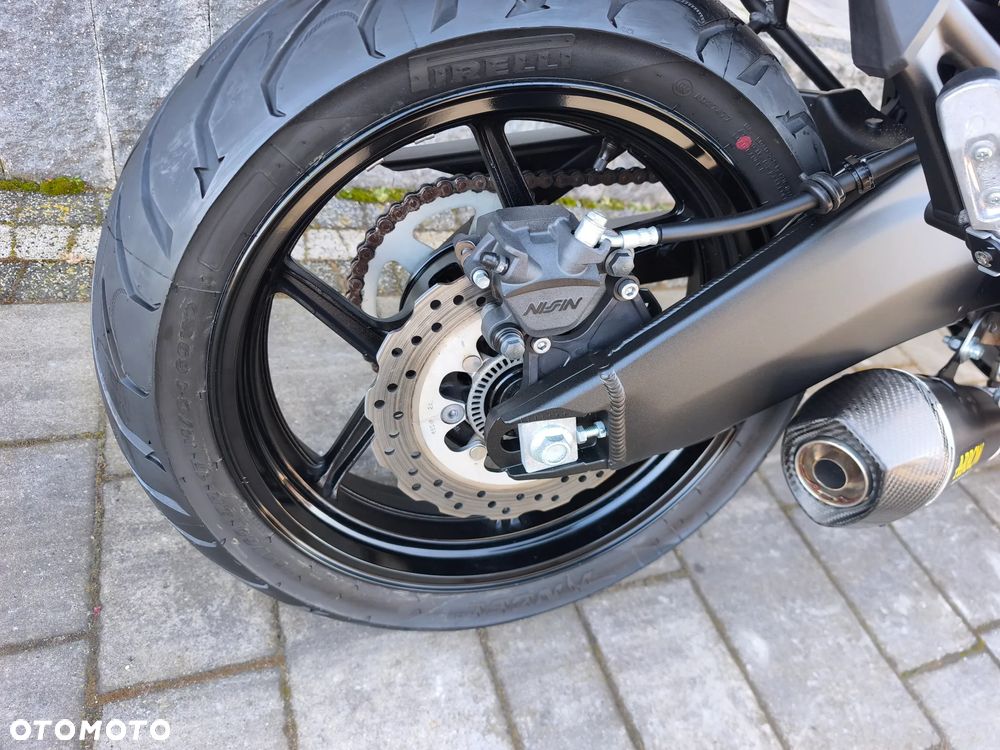 Kawasaki Versys 650 - 8