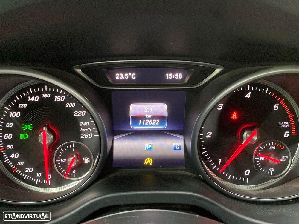 Mercedes-Benz GLA 180 d Urban - 10