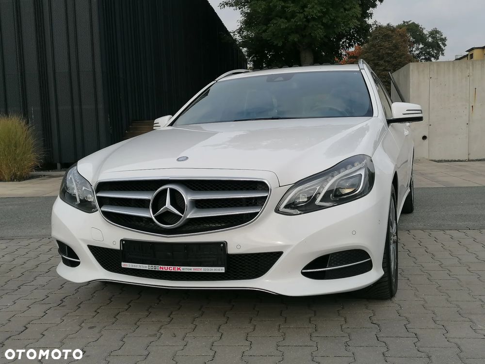 Mercedes-Benz Klasa E 200 T CDI DPF BlueEFFICIENCY 7G-TRONIC - 2