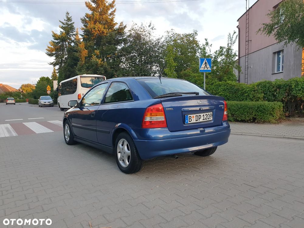Opel Astra - 3